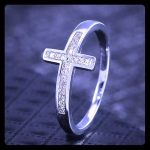 925 Sterling Silver Cross Ring Size 6
